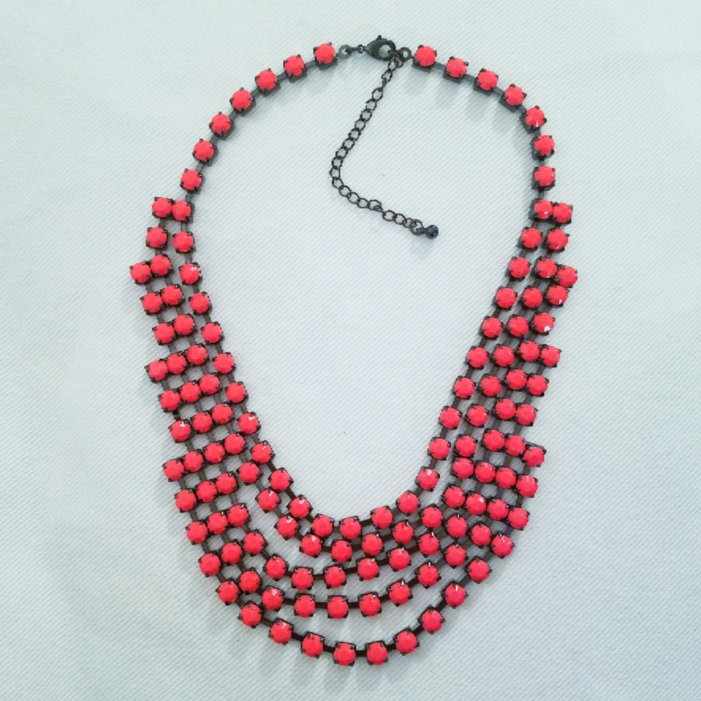 🍍3/$20 Coral colored necklace